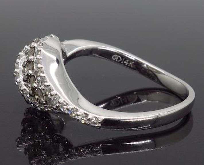 14K White Gold Cluster Diamond Ring