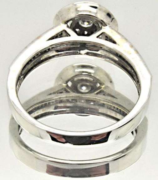 LADIES 14 KT WHITE GOLD DIAMOND RING.
