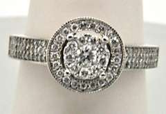 LADIES 14 KT WHITE GOLD DIAMOND RING.