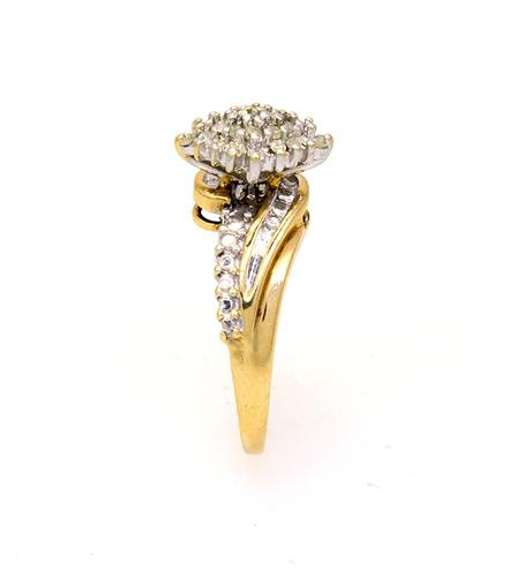 Cluster Diamond Ring in Gold, Size 5.25