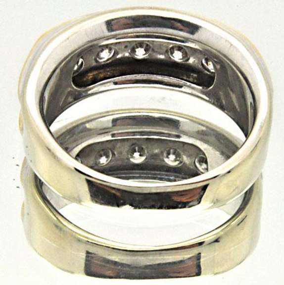 MEN'S 14 KT WHITE GOLD DIAMOND BAND.