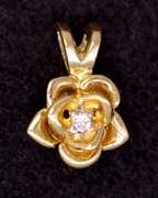Gold Flower Pendant with Diamond