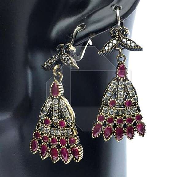 Appealing Antique Design Beautiful Gems 925 SS Earrings