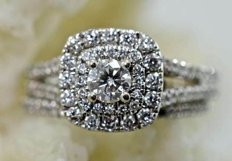 Fashionable 1ct tw 14K Wedding Set