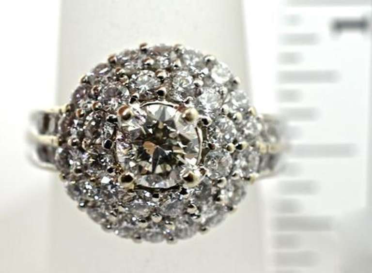 Impressive High End 18K Diamond Cluster Ring