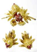 Fantastic 18K Thistle Brooch and Earrings Set