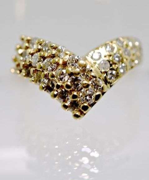 14K Chevron Shaped Diamond Cluster