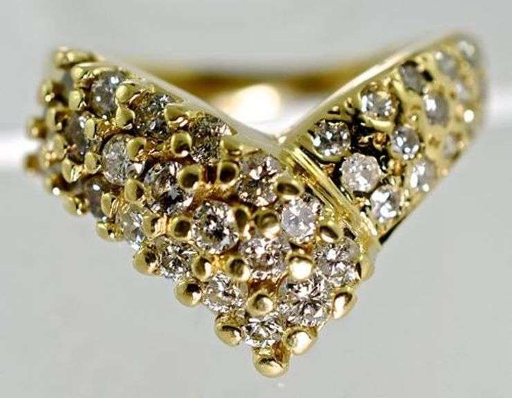 14K Chevron Shaped Diamond Cluster