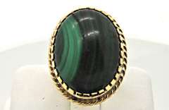 LADIES 14 KT YELLOW GOLD MALACHITE RING.