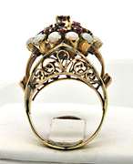 18K YELLOW GOLD OPAL AND RUBY ROUND PYRAMIDE RING.