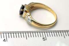 Gorgeous Sapphire & Diamond Ring