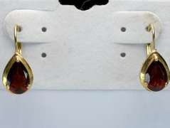 Pear-Cut Garnet Earrings in Gold