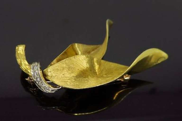 18K Yellow Gold Leaf Brooch