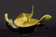 18K Yellow Gold Leaf Brooch