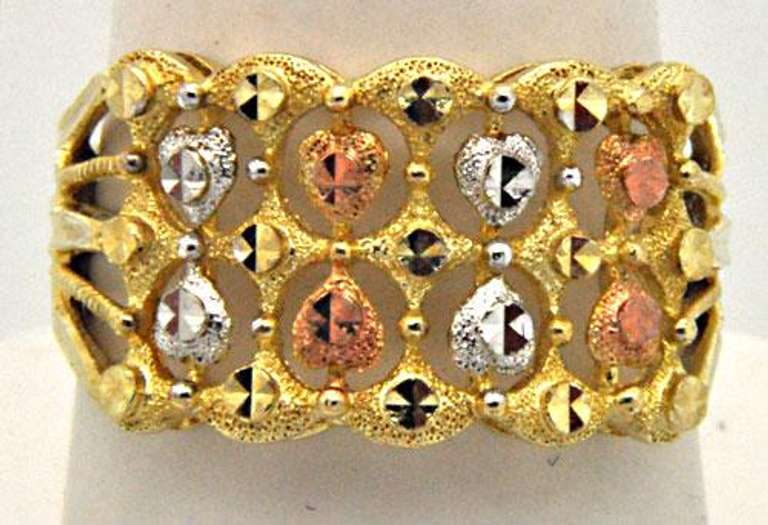 LADIES 14KT TRI-COLOR UNIQUE RING.