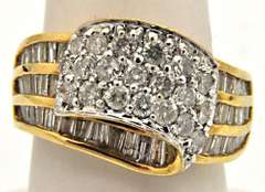 LADIES 14K YELLOW GOLD DIAMOND RING.