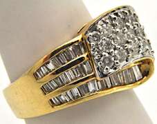 LADIES 14K YELLOW GOLD DIAMOND RING.