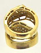 LADIES 14K YELLOW GOLD DIAMOND RING.