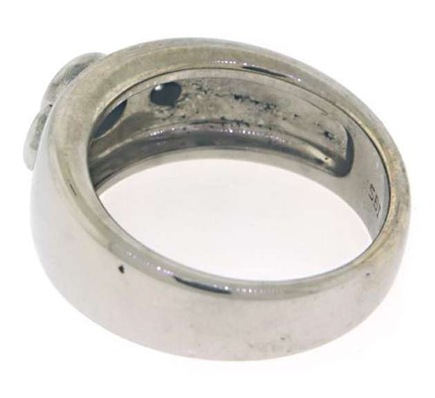 Elegant Diamond and Sapphire Ring