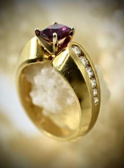 Lovely Ruby & Diamond 14K Ring