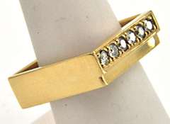 Square Design Unique Ring in 18kt Gold