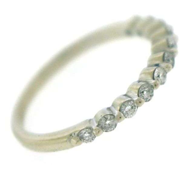 Classic 14kt WG Shared Prong Diamond Band