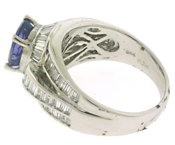 Shining 14kt WG Oval Tanzanite & Baguette Diamond Ring