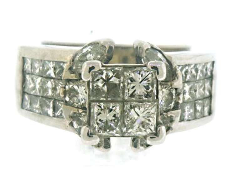 Glittering 18kt WG Invisible Set Diamond Ring