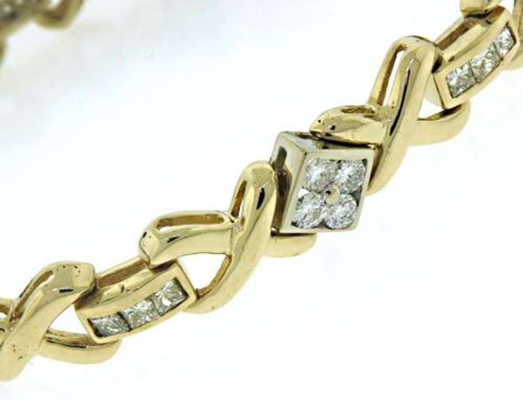 Alluring 14kt YG Round & Princess Cut Diamond "X"-Link Bracelet