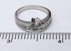Unique 0.66CTW Diamond Band, 14KT