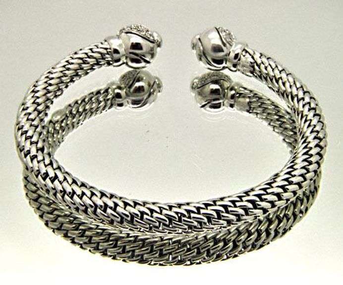 FOPE 18KT WHITE GOLD DIAMOND CUFF BRACELET.