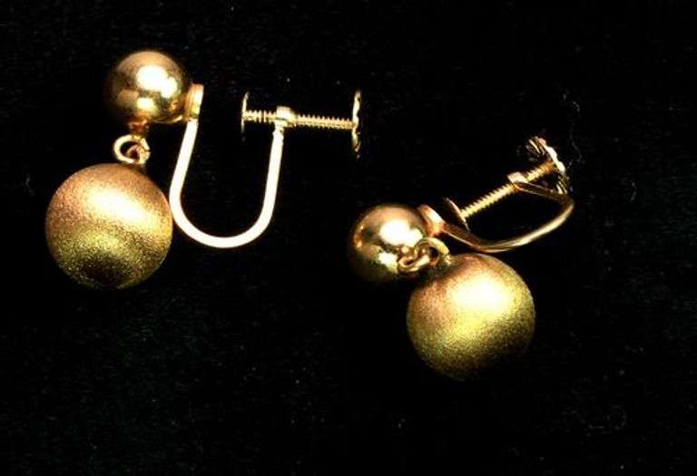 Beautiful Gold Bead Dangle Clip-On Earrings
