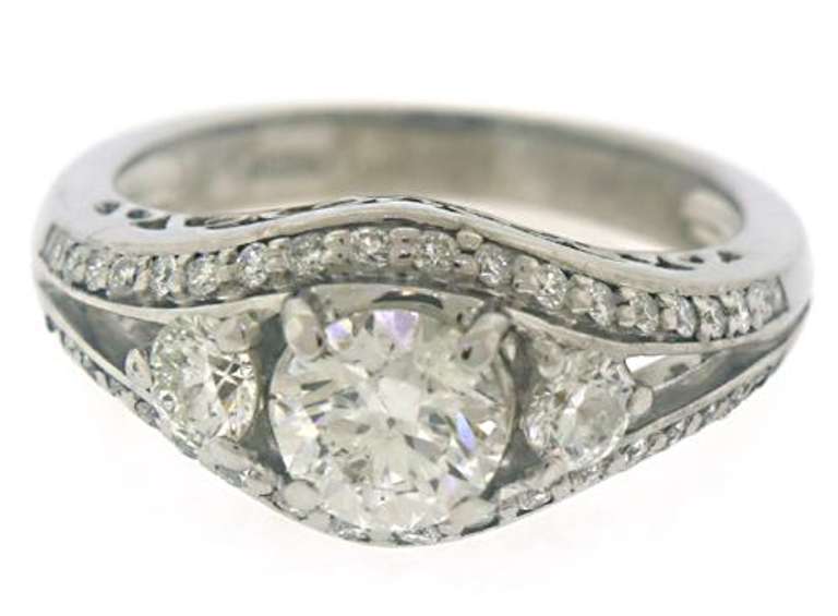 Dreamy Round Brilliant Cut Diamond Engagement Ring
