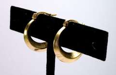 Interesting Geometric Hoop Earrings in Gold