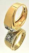 14K YELLOW AND WHITE GOLD DIAMOND MEN'S RING.