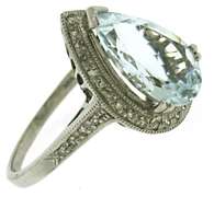 Gorgeous Aquamarine and Diamond Ring in 14kt