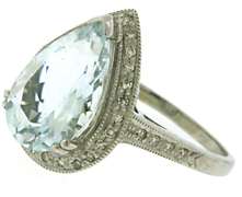 Gorgeous Aquamarine and Diamond Ring in 14kt