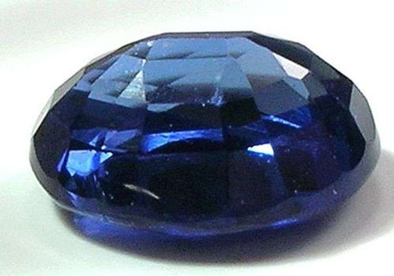 Breathtaking CHANTABURI BLUE SAPPHIRE Oval Gemstone