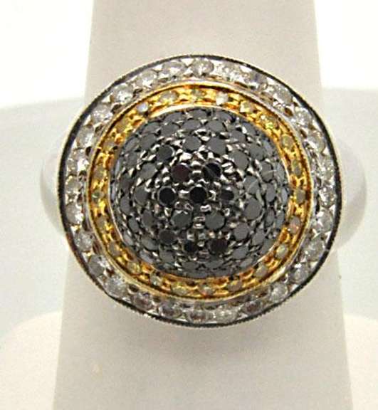 18K WHITE GOLD RING WITH WHITE, BLACK AND YELLOW DIAMONDS