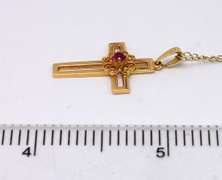 Very Elegant Cross with Chain, 14KT
