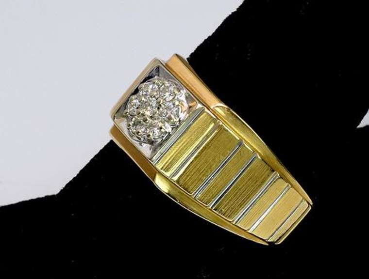 Stylish Mens Diamond Cluster Ring in Gold