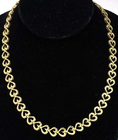 Pretty Multi-Finish Heart Necklace in Gold