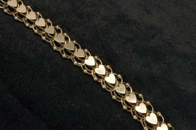 Heavy Tiered Heart Bracelet in Gold