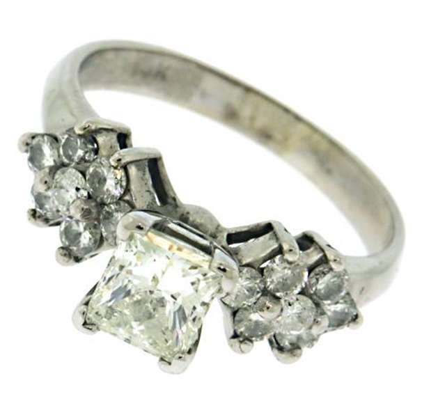 Exciting Princess Cut Center Diamond Wedding Ring