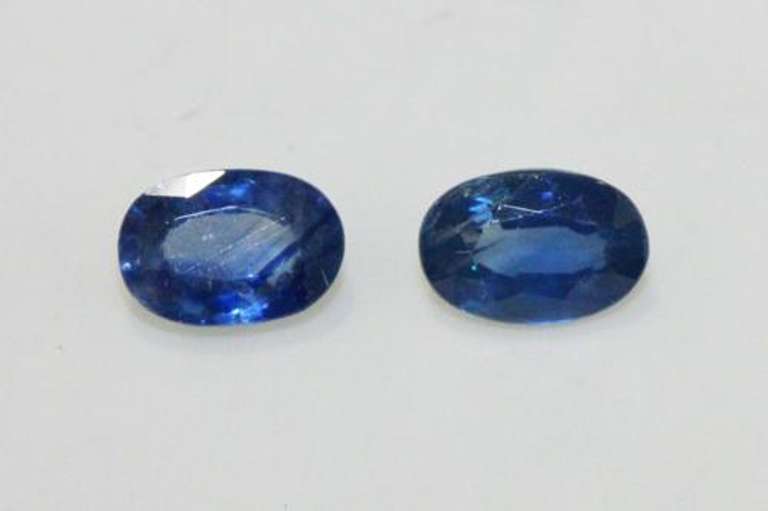 Hot Sapphire Pair - 0.99 ct.