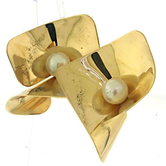 Stylish 14kt YG Abstract Pearl Earrings
