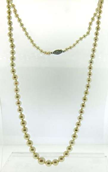 Vintage Graduated Pearl Necklace
