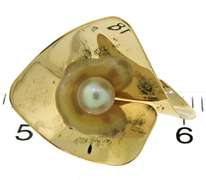 Stylish 14kt YG Abstract Pearl Earrings