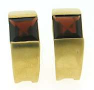 Amazing 14kt YG Matte Finish Garnet Earrings