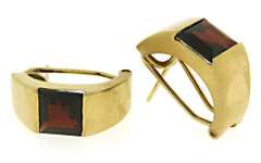 Amazing 14kt YG Matte Finish Garnet Earrings